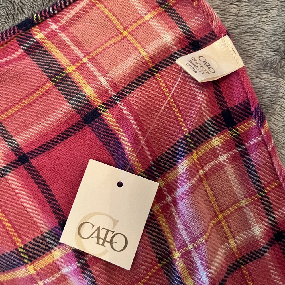 Cato NWT magenta plaid scarf